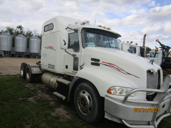 2008 Mack CH613 - Image 4