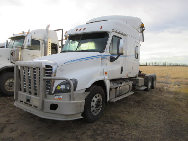 2016 FREIGHTLINER CASCADIA - Image 3